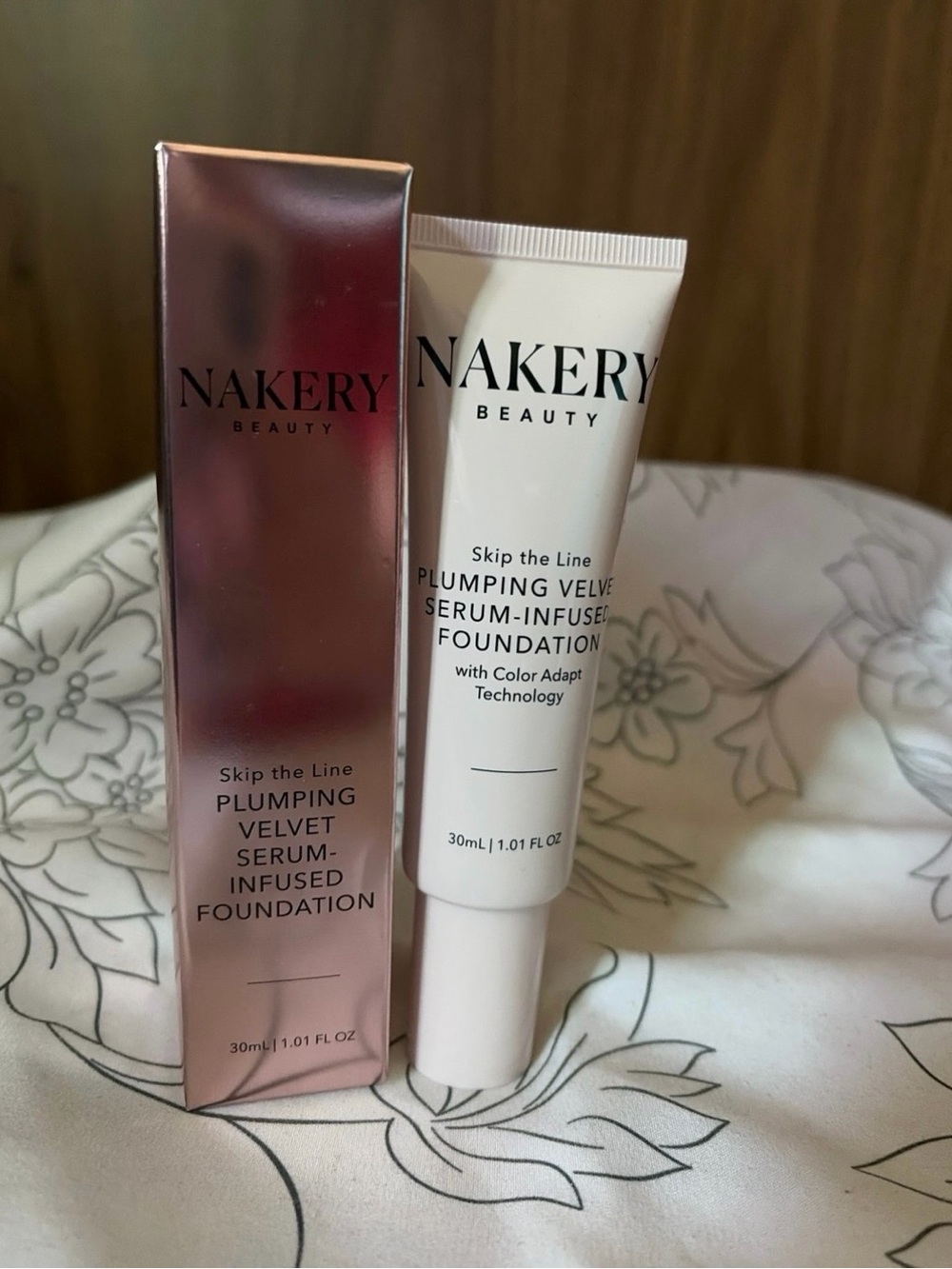 Plumping Velvet Serum-Infused Foundation – Medium